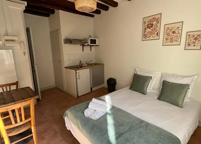 Centre 1er Etage - 2 Personnes Lägenhet